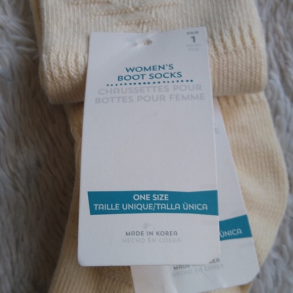 2 pairs NWT women's tall boot socks for sizes 6-8 - Picture 2 of 2